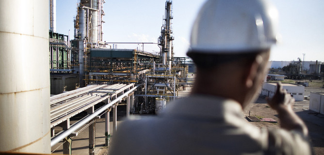 Sul petrolio incombono le ombre cinesi. L’Opec non aumenta la produzione   