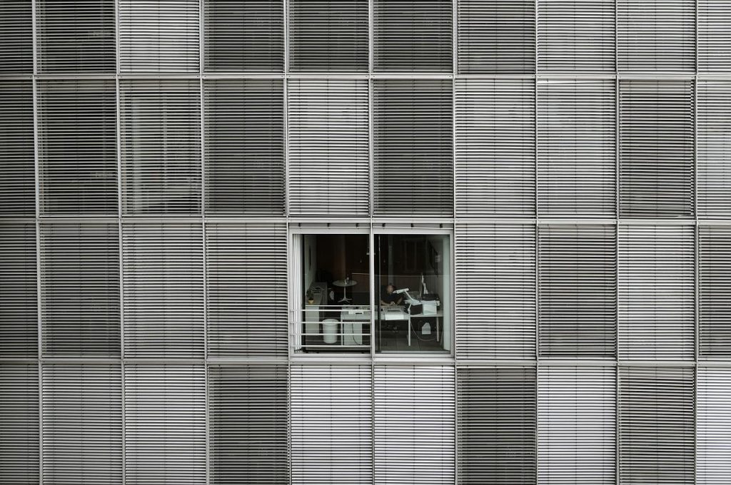 Focus sondaggi PMI, settore privato rallenta ancora a giugno