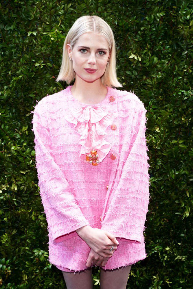 Lucy Boynton veste Chanel al Tribeca Festival Women’s Luncheon