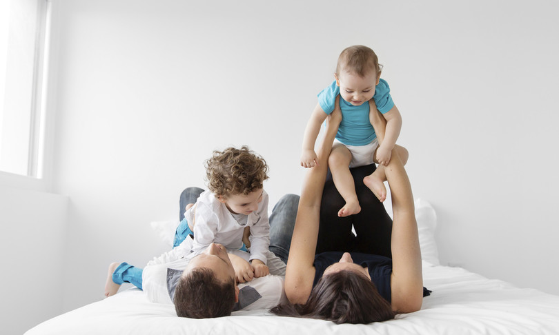 Mantenere un figlio costa 640 euro al mese