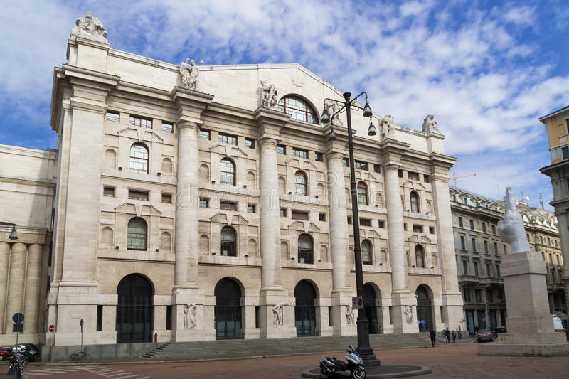 PIAZZA AFFARI: fase border line