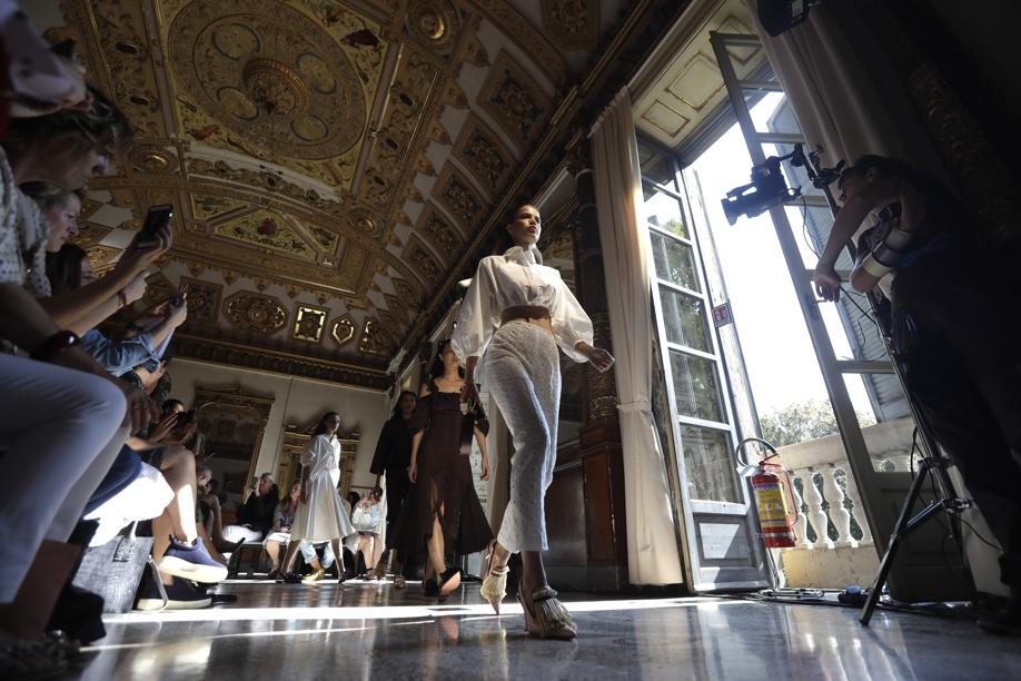 Re-commerce, Asia e cosmetici: ecco dove puntano gli investitori del lusso nel 2022
