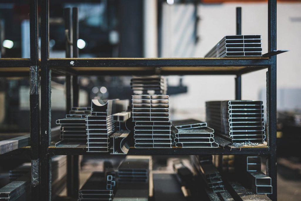 USA, ordini di beni durevoli reggono nel mese di maggio