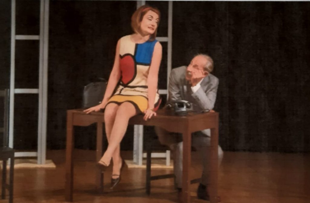 Domani all’Arena Arbostella di Salerno in scena “La signora è il funzionario”