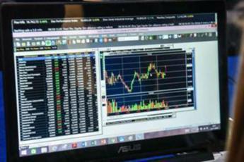 Borsa Milano, oggi Piazza Affari di nuovo giù: male Leonardo