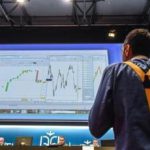 L’Opec affonda Piazza Affari, in rialzo Stm