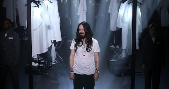 Gucci, l’addio di Alessandro Michele: «Differenti prospettive». Il creativo ha rivoluzionato il brand