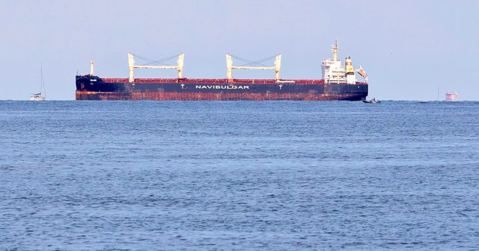 Clima, l’Ue estende il sistema delle quote di emissioni anche al comparto navale: l’obiettivo è un taglio di 130 milioni di tonnellate di Co2