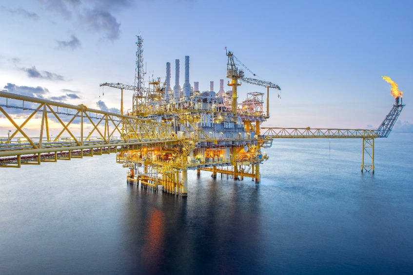 Il petrolio chiude al minimo del 2022, quindi perché le azioni di petrolio continuano a salire?