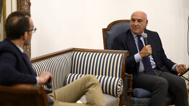 Marinella: “Non trovo 15 dipendenti, cerco ragazzi italiani per tramandare la tradizione sartoriale”