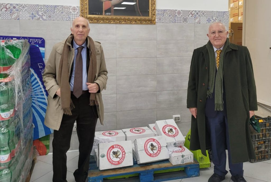 Safari Club International dona 500 pasti alla mensa dei poveri del Carmine di Napoli