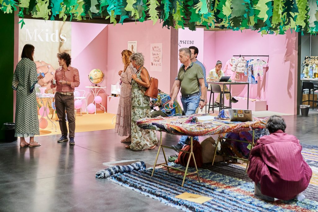 Moda junior, ricavi in calo sotto i tre miliardi. Pesa l’export giù dell’8,8%