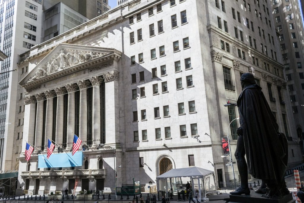 VIDEO: Sta arrivando una recessione? È tempo di comprare azioni?