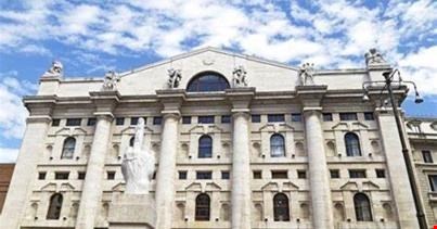 Borsa Milano oggi, la Fed torna falco: Piazza Affari in calo