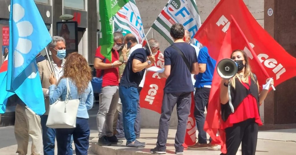 Nuova protesta dei sindacati contro Banca Nazionale del Lavoro