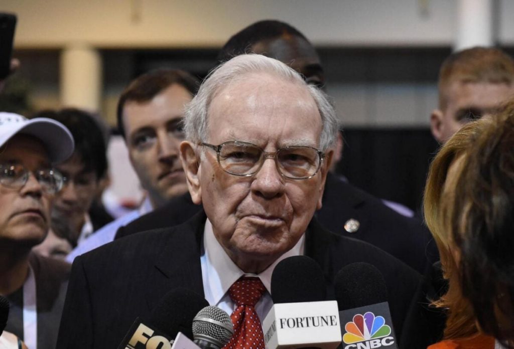 Buffett scommette su società trading giapponesi, azioni in rialzo