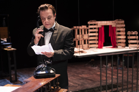 A Parigi l’omaggio di Lino Musella a Eduardo