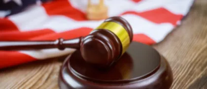 Gli Stati Uniti hanno reso le regole sulle criptovalute “il più confuse possibile”, afferma il CEO di Ripple