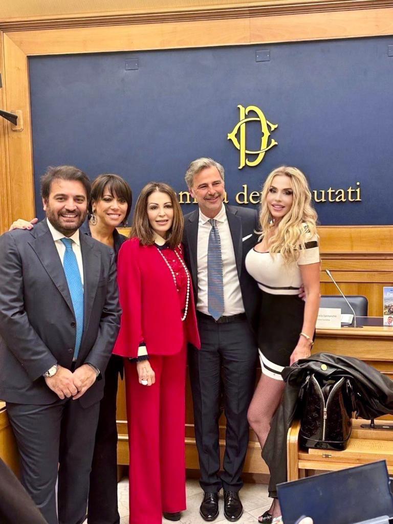 Il ministro Santanchè alla presentazione di “Paesi miei” scritto da Beppe Convertini