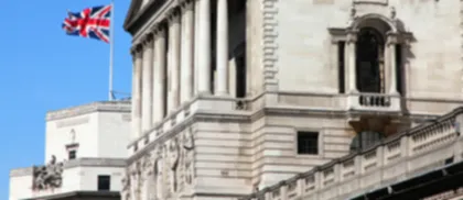 La Banca d’Inghilterra aumenterà i tassi di interesse per la dodicesima volta, mentre la recessione nel Regno Unito incombe