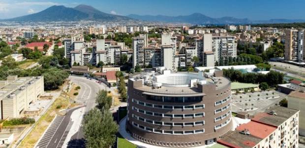 “Mare Dentro”, Oliviero Toscani premia i giovani fotografi di Scampia