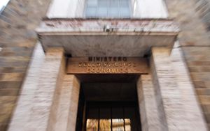 MIMIT: “Operazione trasparenza”, pubblicato elenco tavoli crisi d’impresa