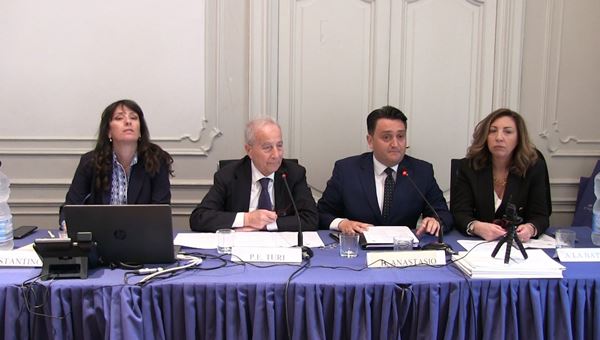 Rastrelli (FdI): “Tutelare i lavoratori delle aziende sequestrate”