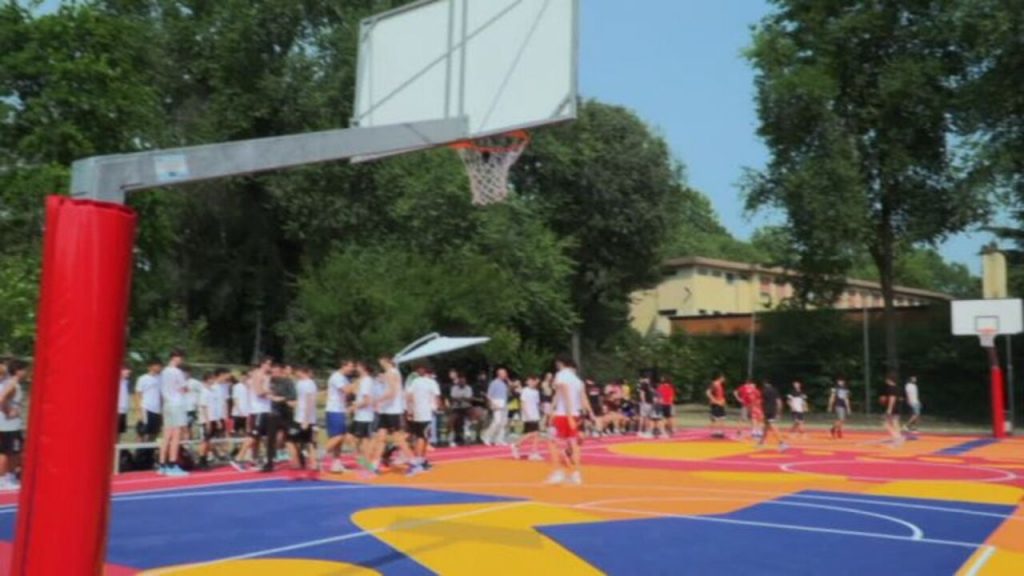 Milano, Kellogg Italia inaugura un campo da basket a QT8