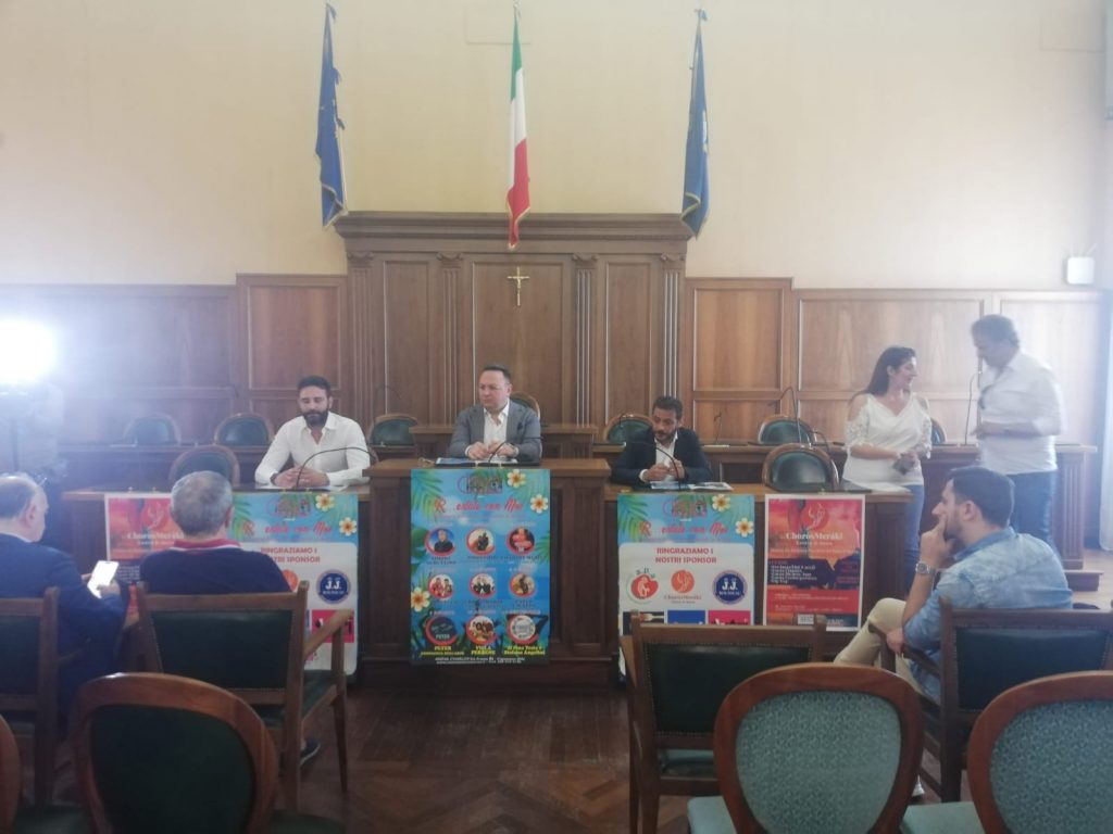 Schettino, Caiazzo e “Gli Arteteca” tra i protagonisti della stagione estiva del Teatro Charlot