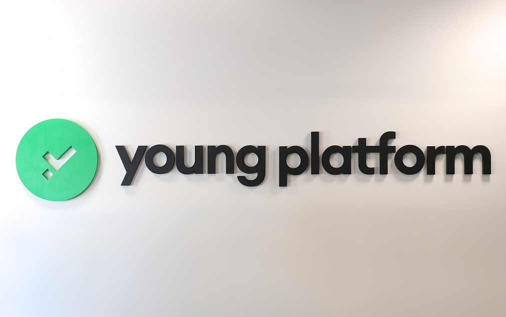 Young Platform lancia i suoi servizi B2B, ampliando l’accesso alle criptovalute per le imprese