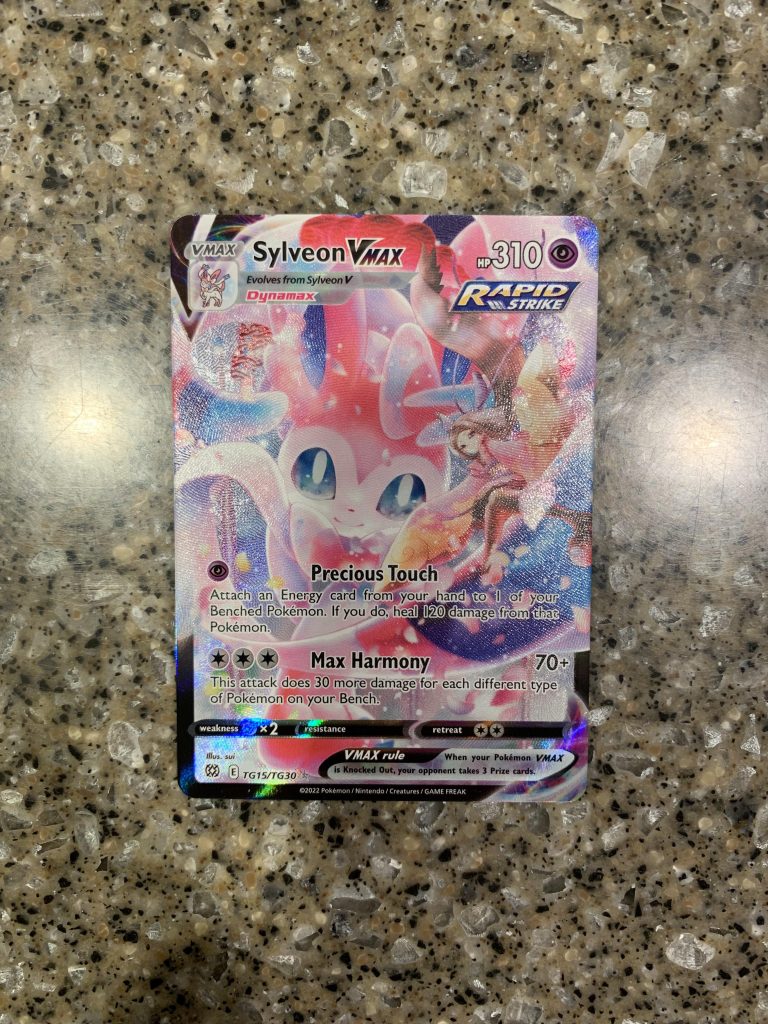 Il TCG Pokémon introduce un nuovo livello di rarità e i fan sono preoccupati per gli speculatori